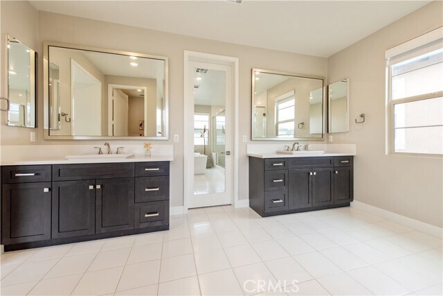 Building Photo - 104 Turnstone