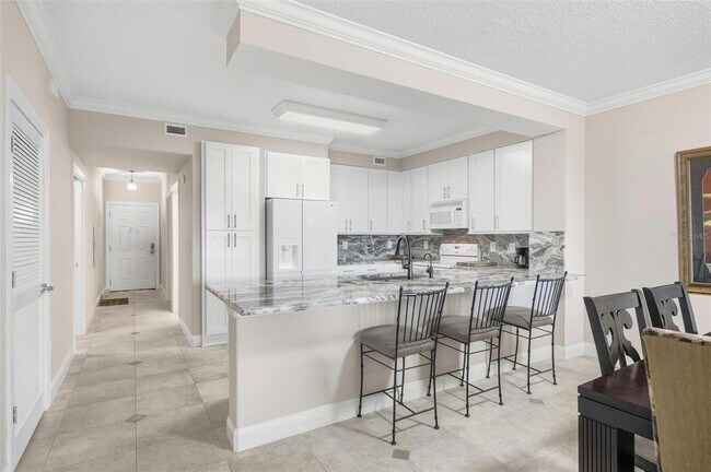Building Photo - 60 Surfview Dr