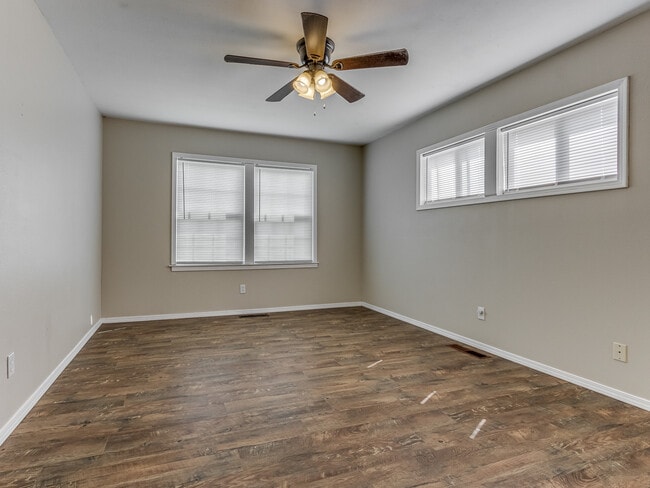 Building Photo - 2609 Mickey Rd