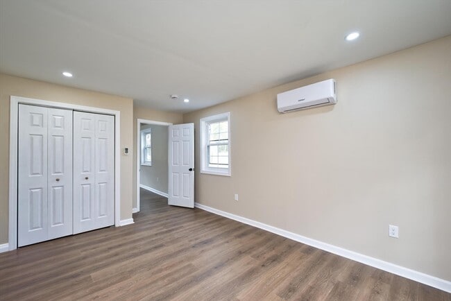 Building Photo - 4 Water St