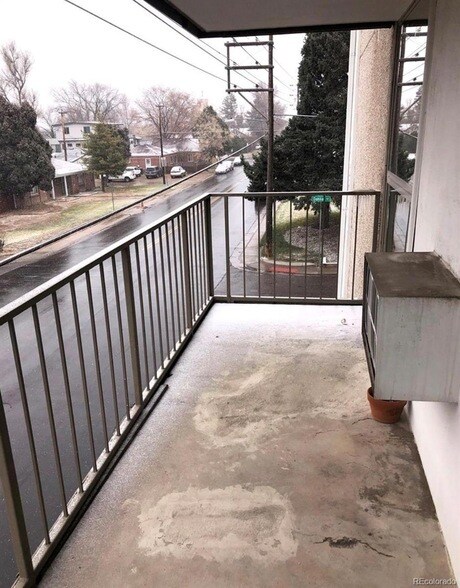 Building Photo - 799 Dahlia St