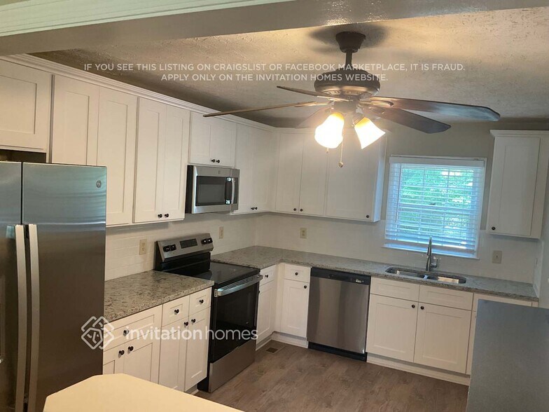 Building Photo - 2433 Westland Way