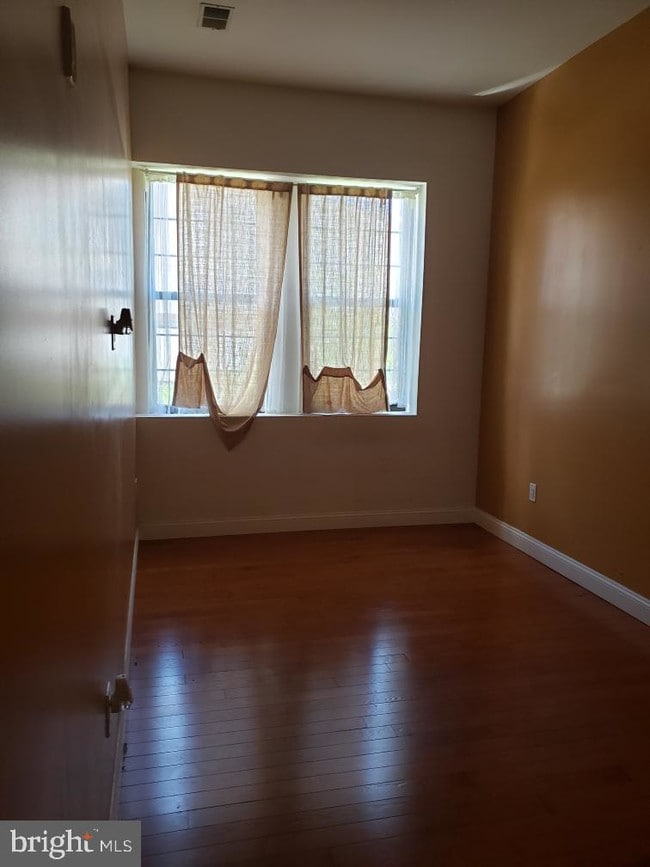 Building Photo - 1207 Race St