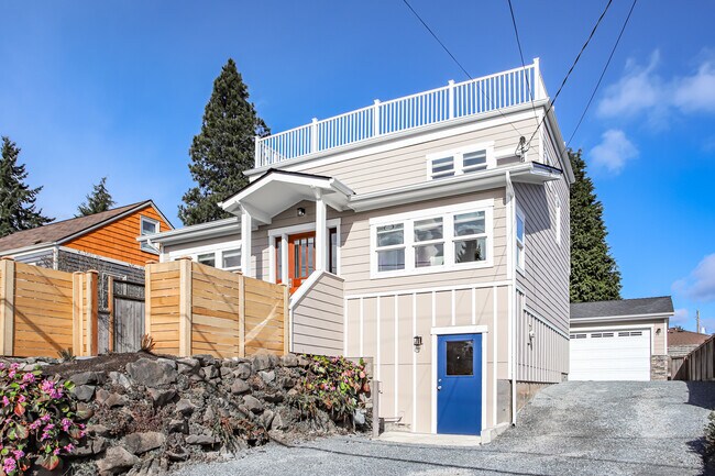 Building Photo - 3712 SW Thistle St