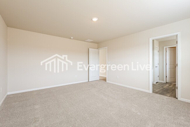 Building Photo - now