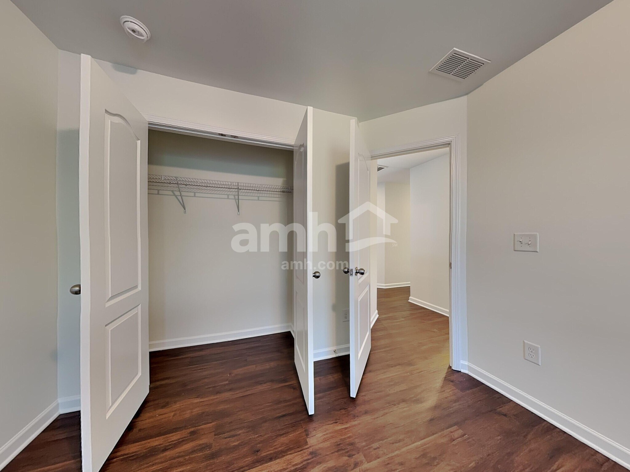 Building Photo - 128 Cherry Bark Dr