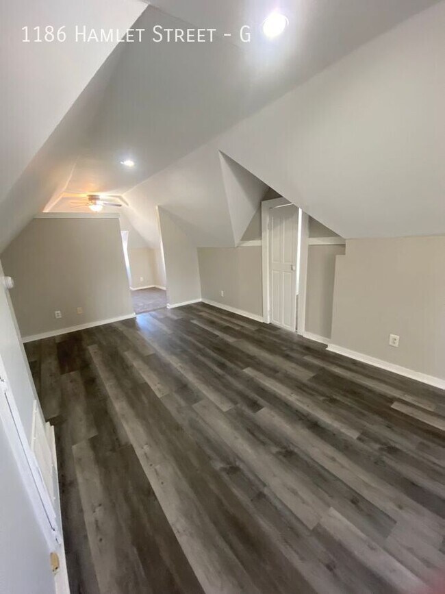 Building Photo - Spacious One Bed in Downtown Columbus