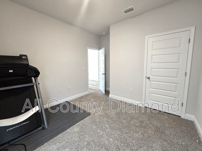 Building Photo - 4861 Sweetspire Dr