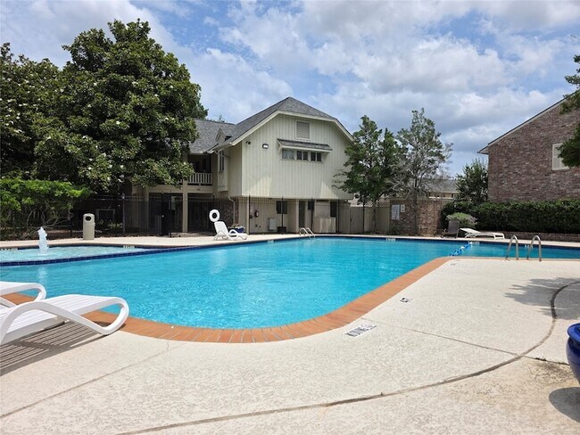 Building Photo - 6469 Burgoyne Dr.