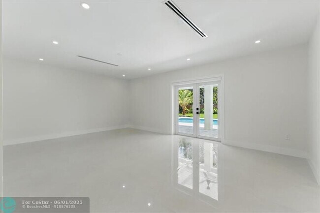Building Photo - 7860 SW 158th Terrace