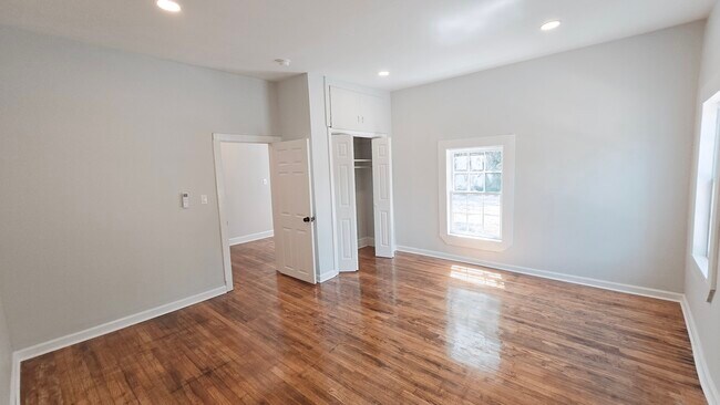 Building Photo - 159 Poplar Ave