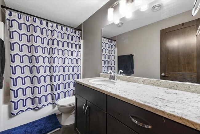 Building Photo - 1253 Turnberry Dr SE