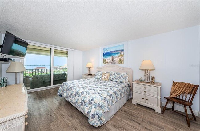 Building Photo - 6322 Palma Del Mar Blvd S