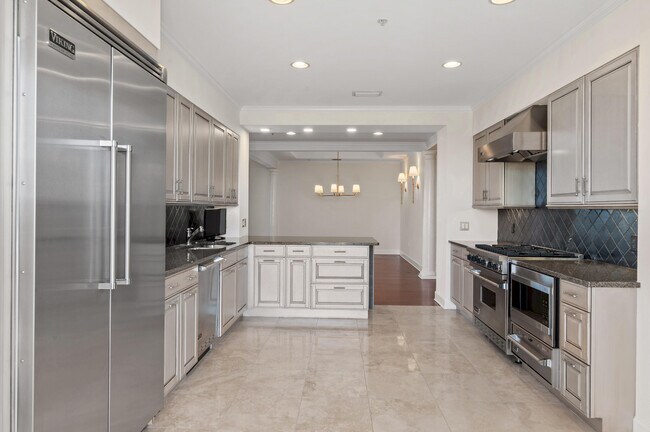 Building Photo - 400 Kelly Plantation Dr