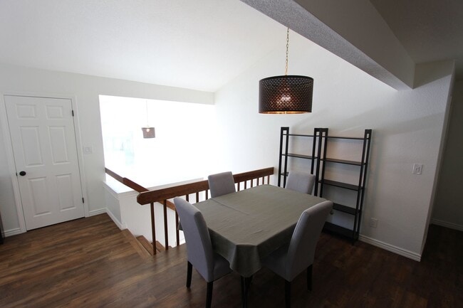 Building Photo - Short-Term Furnished Rental with Mountain Views | $500 Move-In Special