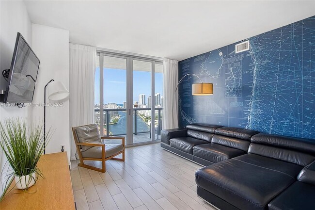 Primary Photo - 2602 E Hallandale Beach Blvd