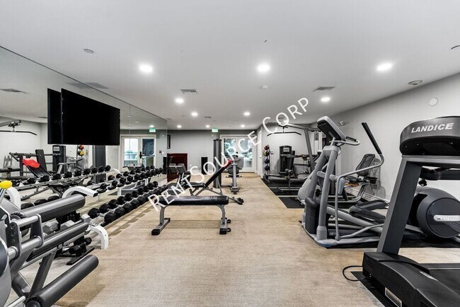 Building Photo - 12044 Hoffman St