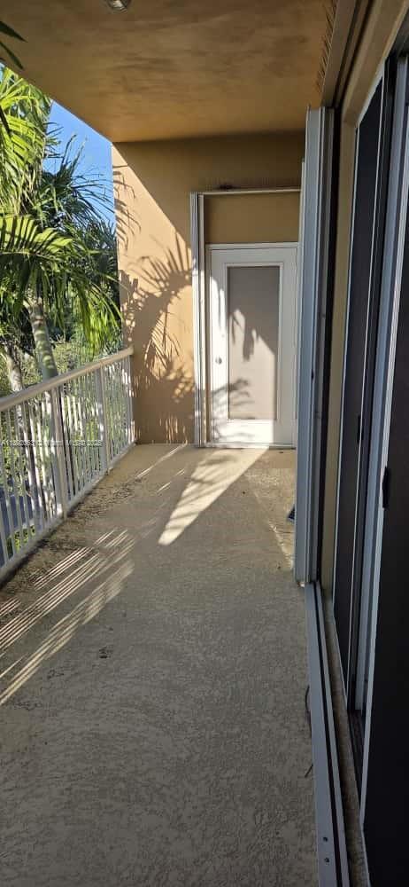 Building Photo - 509 E Sheridan St