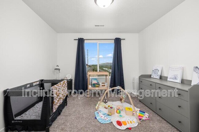 Building Photo - 318 Wren Hill Ln