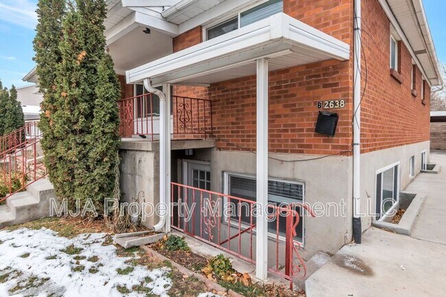Building Photo - 2642-2642 S 800 E