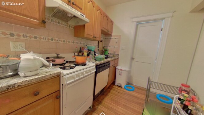 Building Photo - 70 Queensberry St