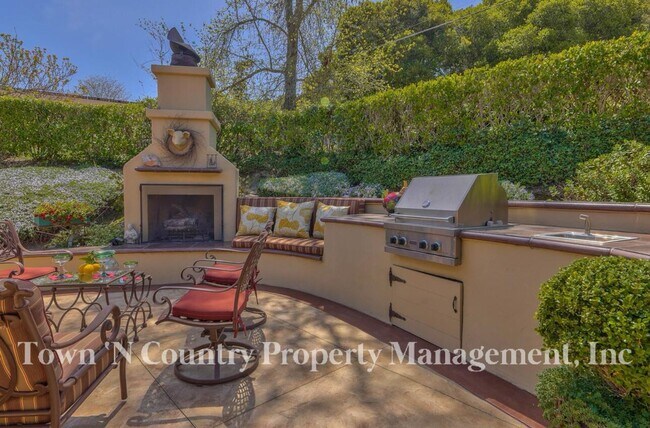 Building Photo - Spacious San Benancio Estate on Over 1 Acre with Workshop, RV Parking & Pasture Area