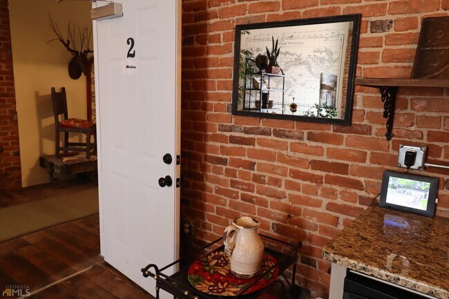 Building Photo - 101 S Wayne St