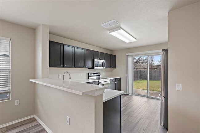 Building Photo - 1617 Anise Dr
