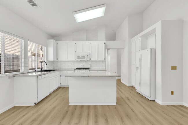 Building Photo - 9332 Caulfield Dr