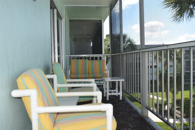 Building Photo - 325 N Causeway-