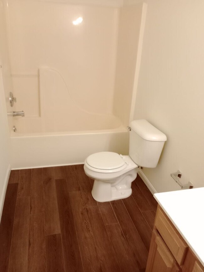 Building Photo - 3500-3502-3502 Delmar Ct