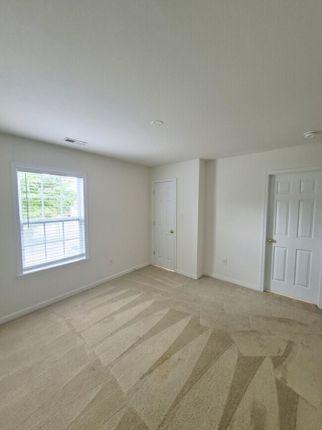 Building Photo - 4013 Trisha Trail