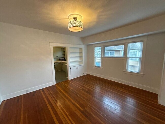 Building Photo - 244 14th St SE