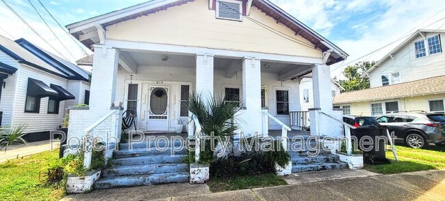 Building Photo - 215 W Belmont St