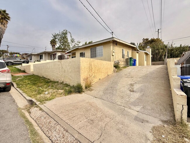 Building Photo - COMING SOON! Spacious 4 Bedroom, 3 Bathroom Home with Driveway