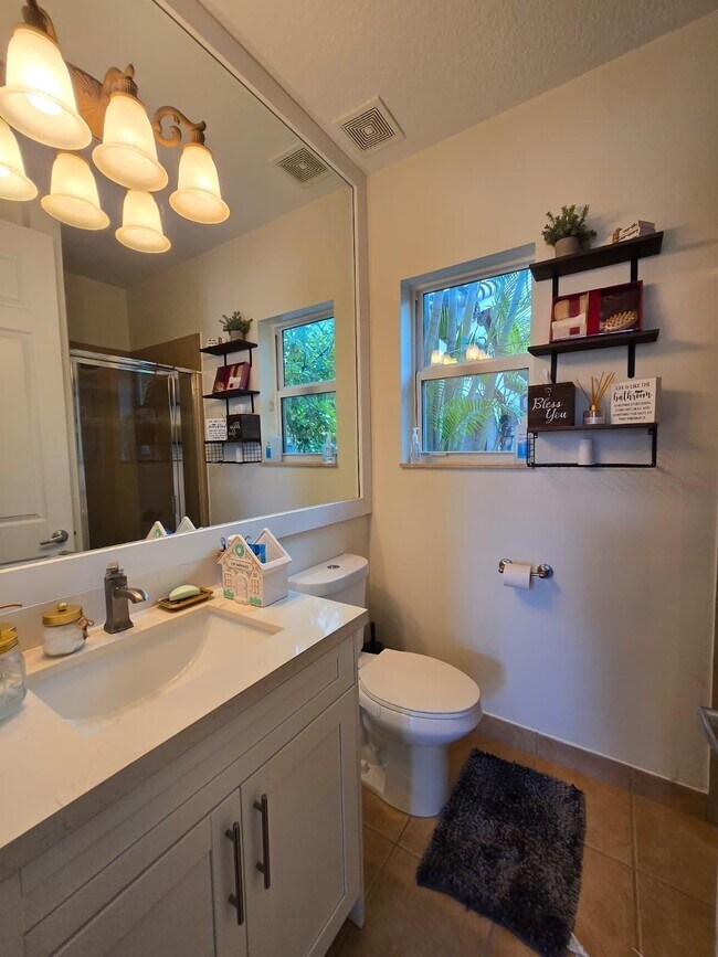 Building Photo - 4102 Artesa Dr