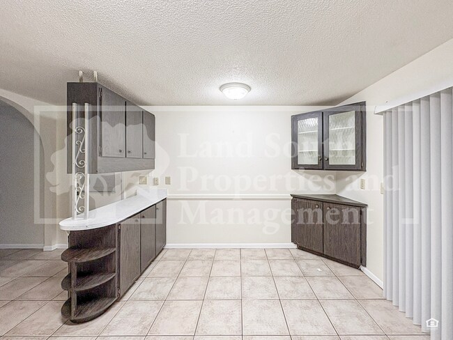 Building Photo - 4819 Fernery Ln