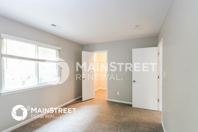 Building Photo - 4946 McAlpine Ln