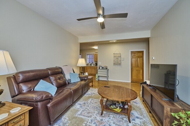 Building Photo - 14 Haverford St