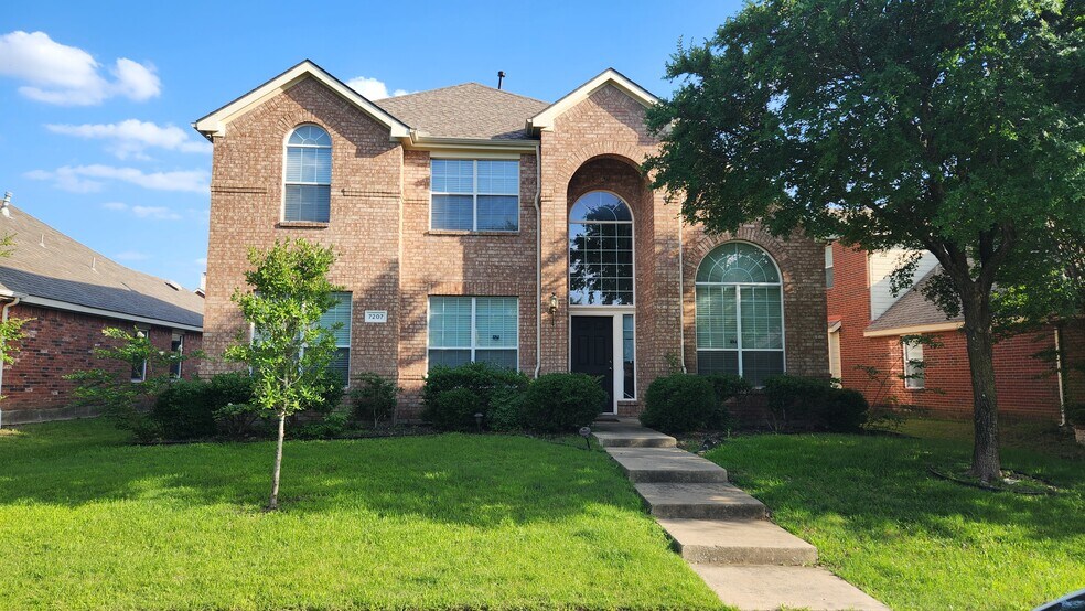 Building Photo - 7207 Juniper Dr