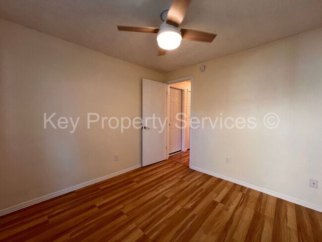 Building Photo - Orchards Ranch with Large Fenced Yard - Re...