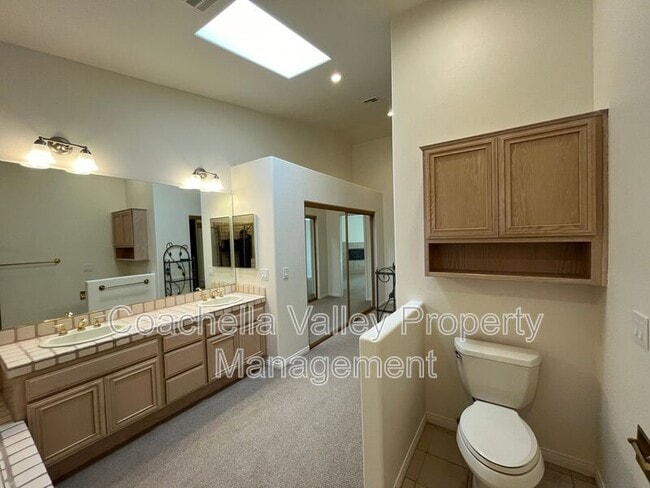 Building Photo - 78855 Aurora Way