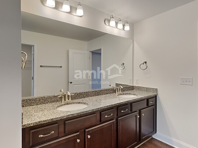 Building Photo - 4829 Chutney Dr