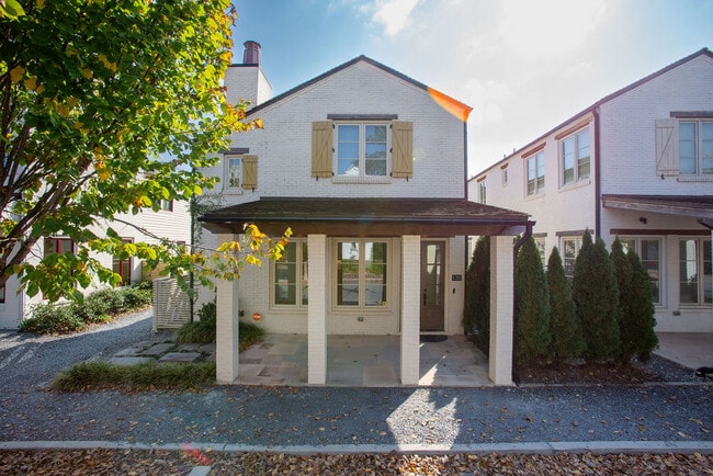 Building Photo - 130 2nd St