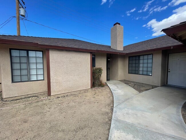 Building Photo - 20318 Thunderbird Rd