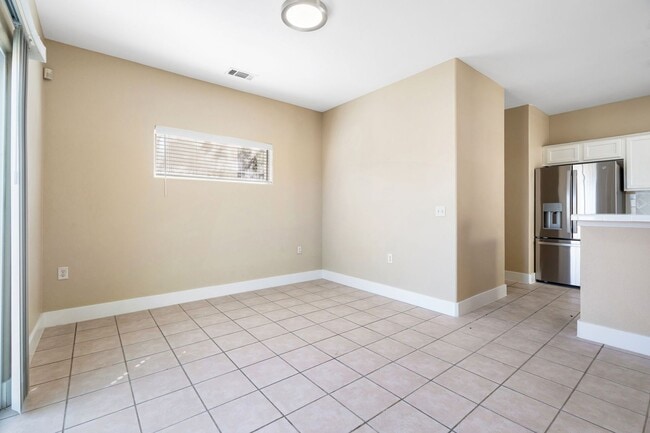 Building Photo - Agavae - MLK / 183 - Remodeled 3BD 2.5BA - Garage - Fenced Yard   - $1600