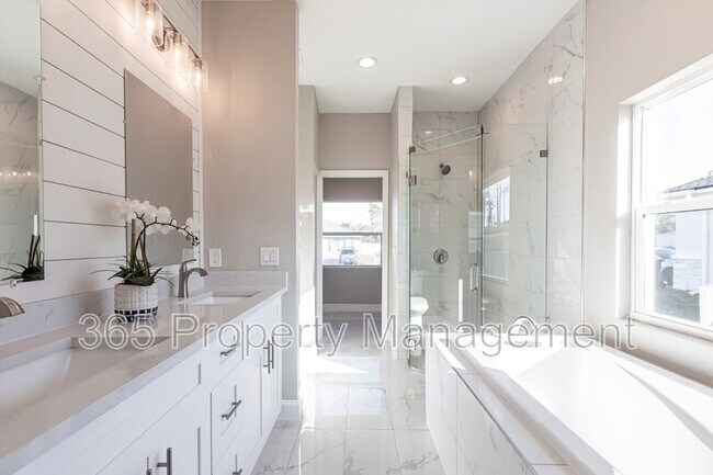 Building Photo - 5534 Fairlane Dr