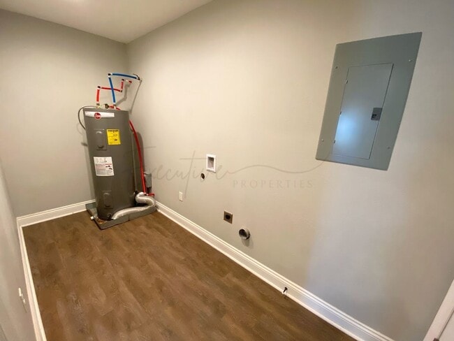 Building Photo - 191 Gilmore Rd