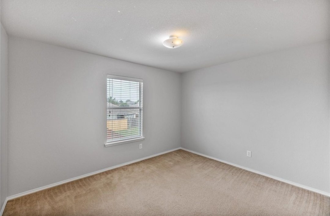 Building Photo - 2048 Stagecoach Trail