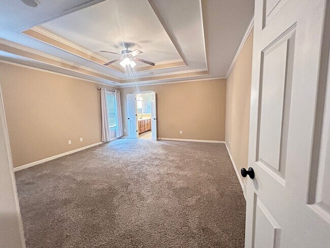Building Photo - 4 BEDROOM/2 BATH HOME + Bonus Room in Rive...